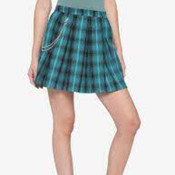 Hot Topic Dresses & Skirts - Hot Topic Teal Plaid Pleated Chain Skirt